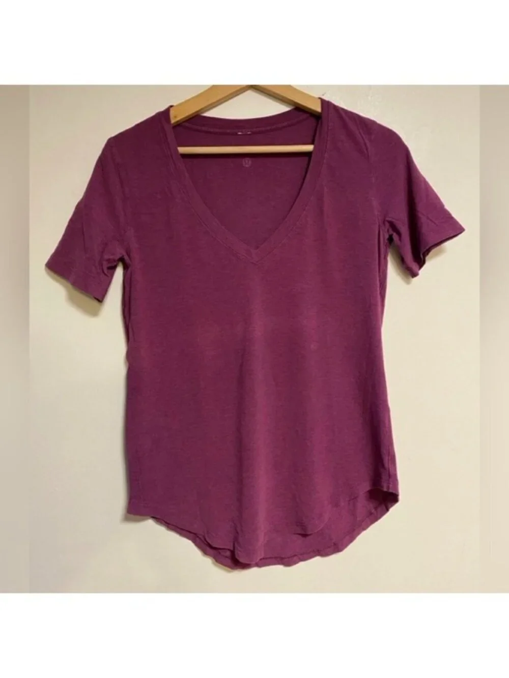 Lululemon Purple V-Neck Short Sleeve Tee Women’s XS/S